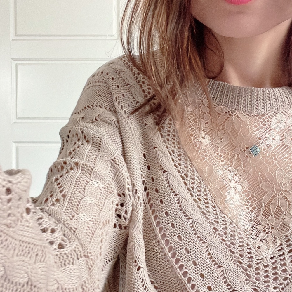 033 Cozy Floral Lace oversized Sweater Top - Picture 5 of 7
